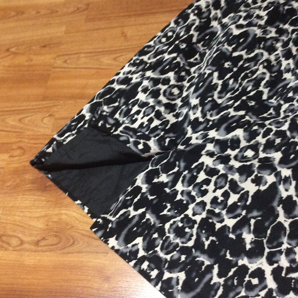 Leopard Print Skirt - Picture 3 of 5